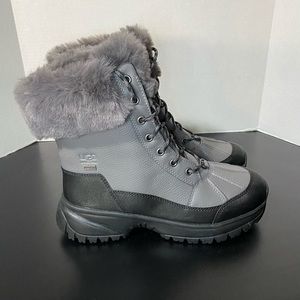 Women’s UGG yose fluff boot
